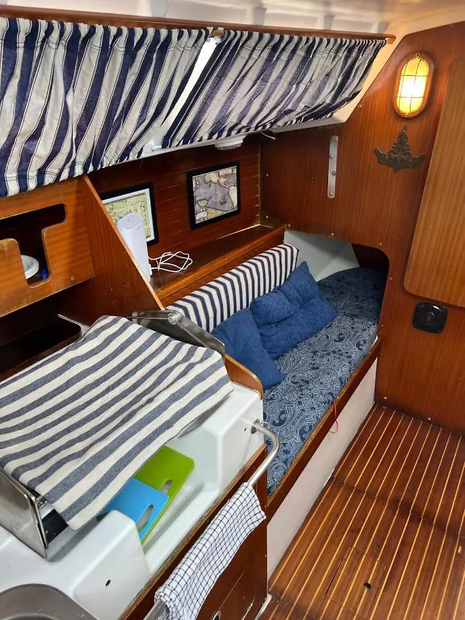 Velero En El Corazon De El Puerto De Santa Maria Hotel