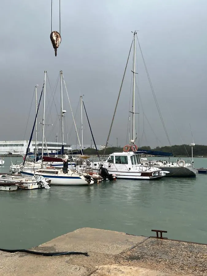 Velero En El Corazon De El Puerto De Santa Maria Hotel